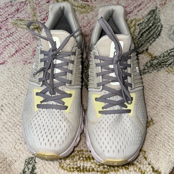 On cloud cloudtec - Picture 1 of 4